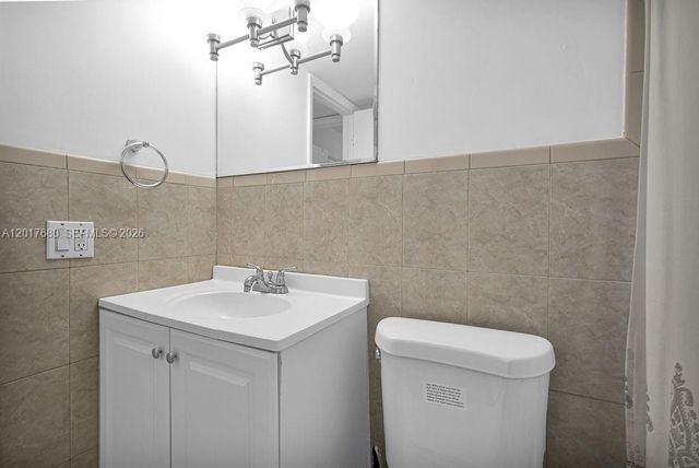 2920 SW 28th Ter 207, Miami, FL 33133