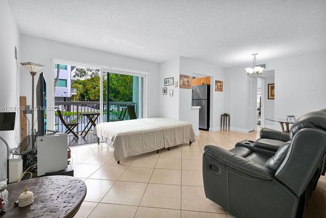 2920 SW 28th Ter 207, Miami, FL 33133