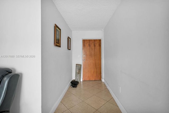 2920 SW 28th Ter 207, Miami, FL 33133