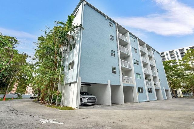 2920 SW 28th Ter 207, Miami, FL 33133