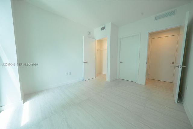 77 SE 5th Street 1607, Miami, FL 33131