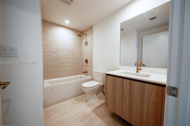 77 SE 5th Street 1607, Miami, FL 33131