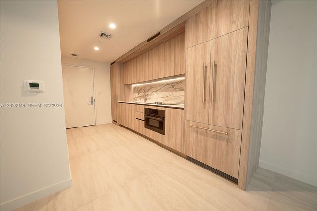 77 SE 5th Street 1607, Miami, FL 33131