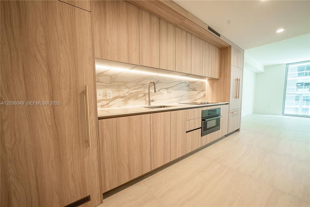 77 SE 5th Street 1607, Miami, FL 33131