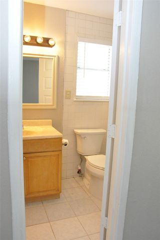 7536 Meadowbrook Drive, Watauga, TX 76148