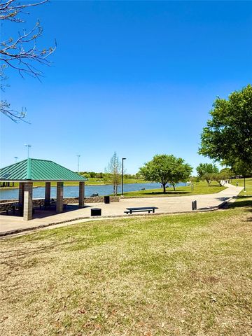 7536 Meadowbrook Drive, Watauga, TX 76148