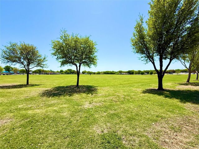 7536 Meadowbrook Drive, Watauga, TX 76148