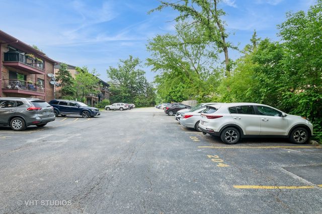 8473 Archer Avenue 204, Willow Springs, IL 60480