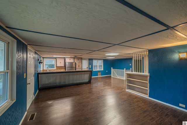 1675 Ridge Rd, Gilbertsville, KY 42044