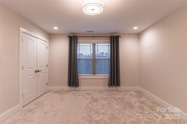 1358 37th Avenue Place NE, Hickory, NC 28601