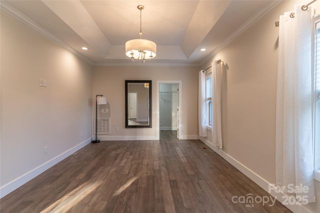 1358 37th Avenue Place NE, Hickory, NC 28601