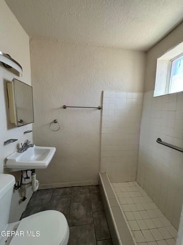 920 S Stanton Street 3, El Paso, TX 79901