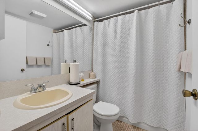 4024 Guildford E 4024, Boca Raton, FL 33434