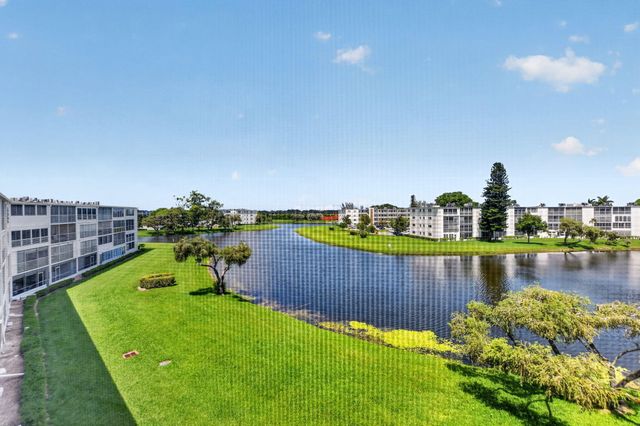 4024 Guildford E 4024, Boca Raton, FL 33434