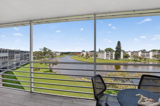 4024 Guildford E 4024, Boca Raton, FL 33434