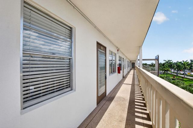 4024 Guildford E 4024, Boca Raton, FL 33434