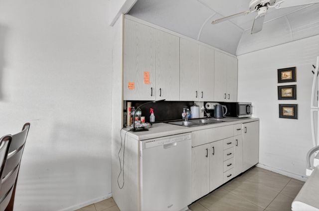 4024 Guildford E 4024, Boca Raton, FL 33434