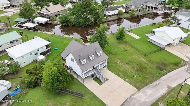 15015 Sioux Place, Kiln, MS 39556