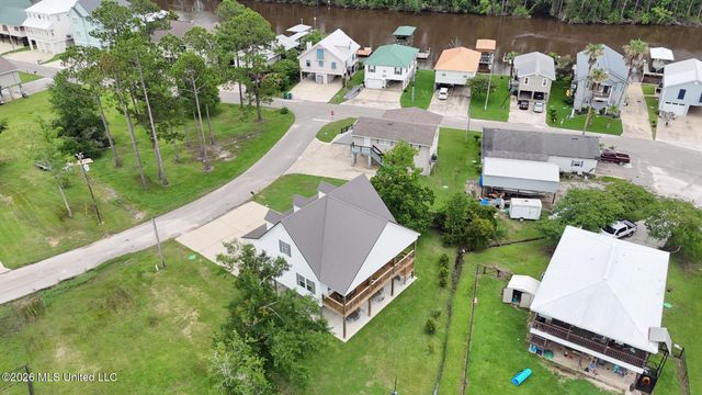 15015 Sioux Place, Kiln, MS 39556