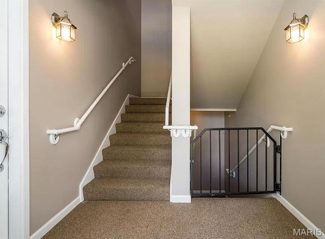 3824 Capri Way, St Peters, MO 63304