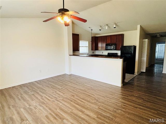 3824 Capri Way, St Peters, MO 63304