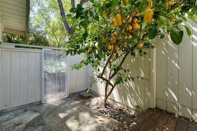 447 Sutton Pl, Auburn, CA 95603