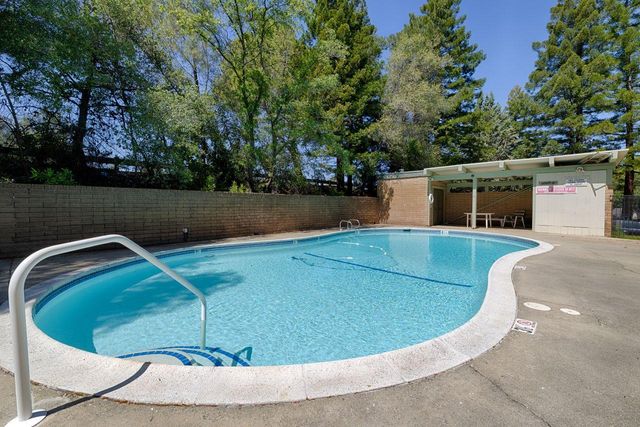 447 Sutton Pl, Auburn, CA 95603
