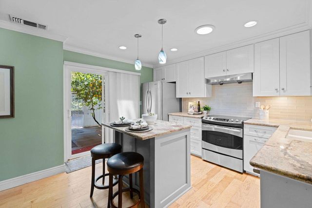 447 Sutton Pl, Auburn, CA 95603