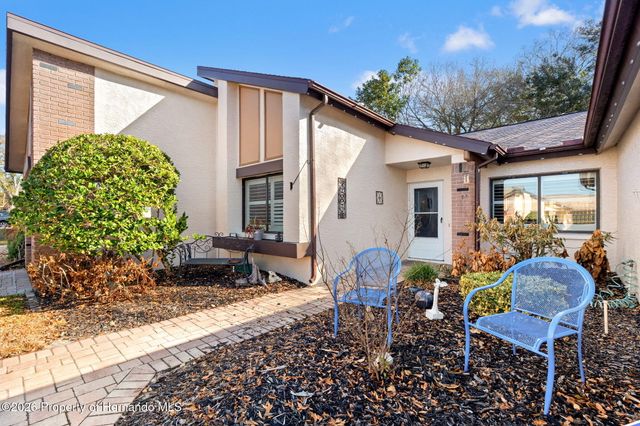 7427 Heather Walk Drive, Spring Hill, FL 34613