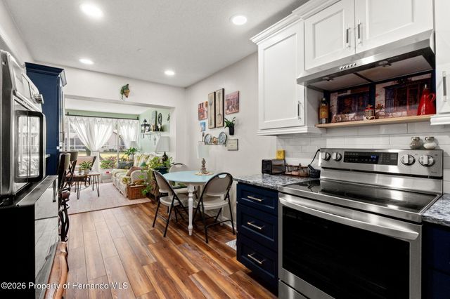 7427 Heather Walk Drive, Spring Hill, FL 34613