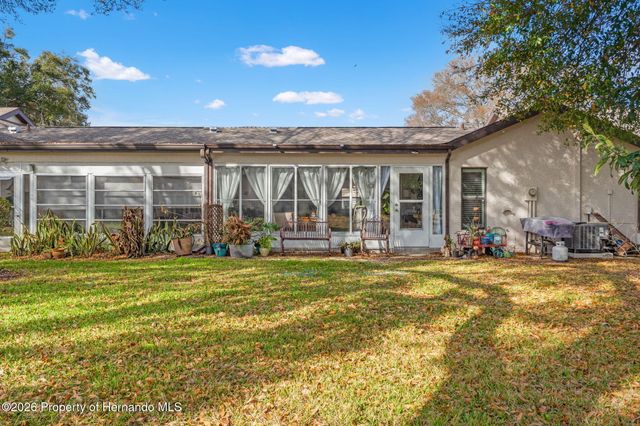 7427 Heather Walk Drive, Spring Hill, FL 34613