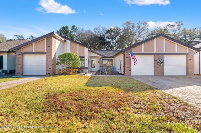 7427 Heather Walk Drive, Spring Hill, FL 34613