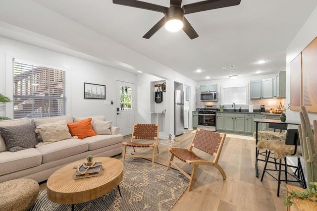 2109 Brackenridge ST A, Austin, TX 78704