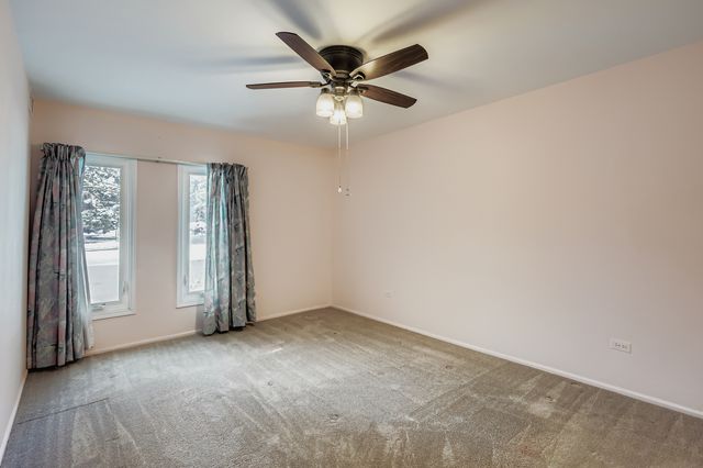 1575 Sandpebble Drive 113, Wheeling, IL 60090