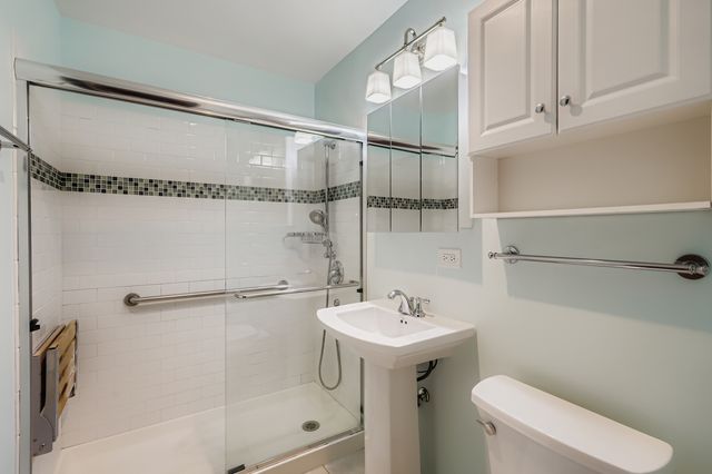 1575 Sandpebble Drive 113, Wheeling, IL 60090