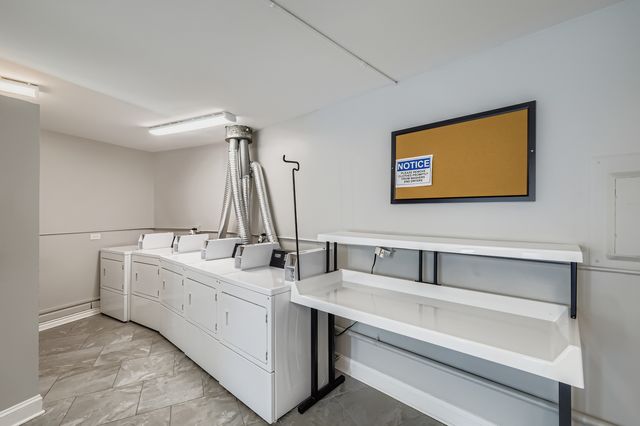 1575 Sandpebble Drive 113, Wheeling, IL 60090