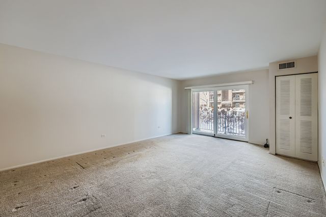 1575 Sandpebble Drive 113, Wheeling, IL 60090