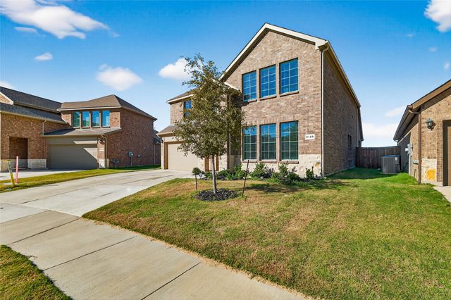 8129 Trudy Lane, Fort Worth, TX 76120