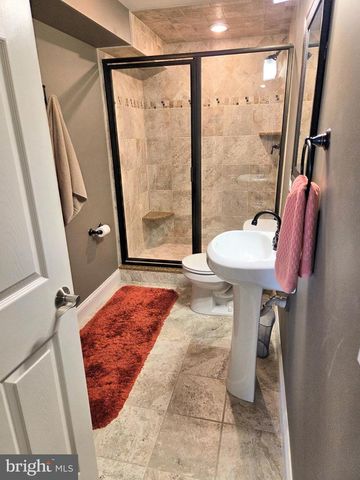 1349 WORTHINGTON DR, Mount Joy, PA 17552