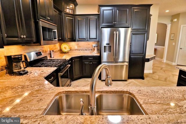 1349 WORTHINGTON DR, Mount Joy, PA 17552