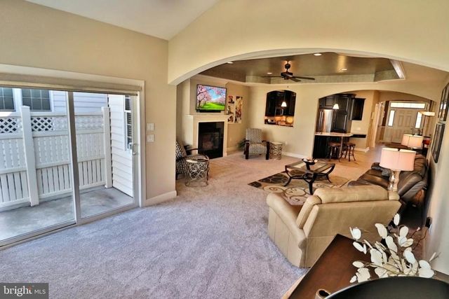 1349 WORTHINGTON DR, Mount Joy, PA 17552