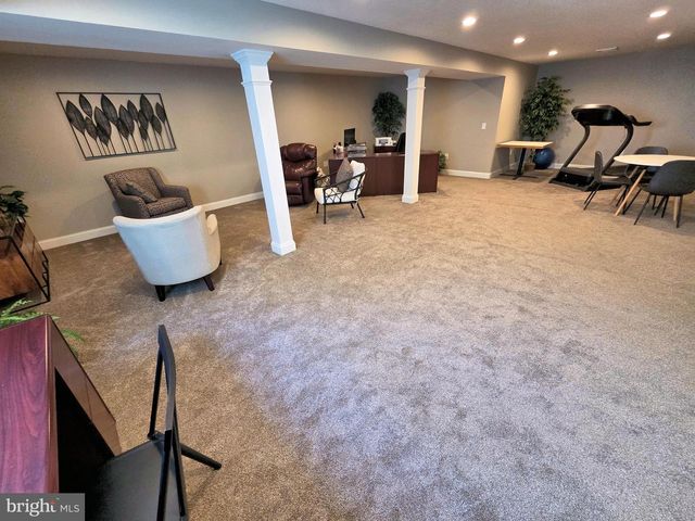 1349 WORTHINGTON DR, Mount Joy, PA 17552