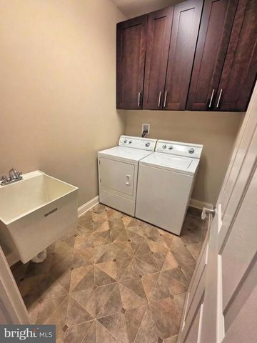 1349 WORTHINGTON DR, Mount Joy, PA 17552