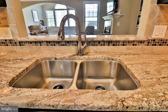 1349 WORTHINGTON DR, Mount Joy, PA 17552