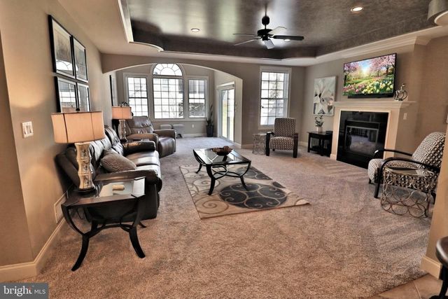 1349 WORTHINGTON DR, Mount Joy, PA 17552