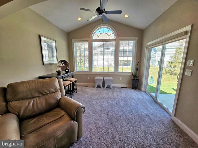 1349 WORTHINGTON DR, Mount Joy, PA 17552