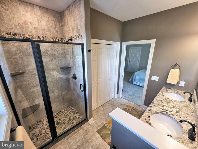 1349 WORTHINGTON DR, Mount Joy, PA 17552