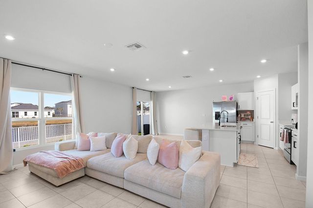 113 Dabou Loop, Belle Glade, FL 33430