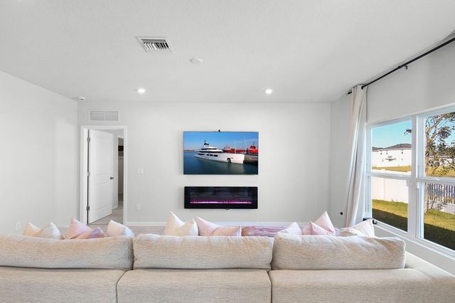 113 Dabou Loop, Belle Glade, FL 33430