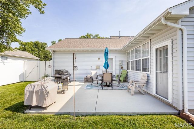 15 Michelle Drive, Mascoutah, IL 62258